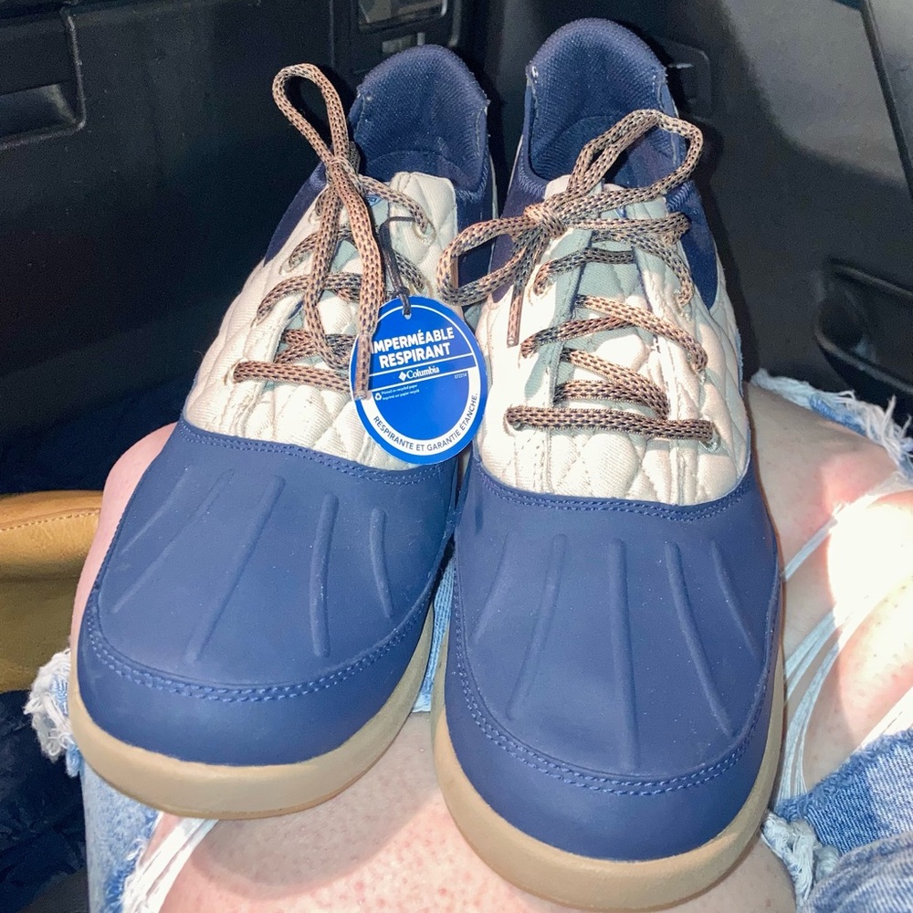 Brand new with tags Columbia womens winter boots size 10 brown and navy blue